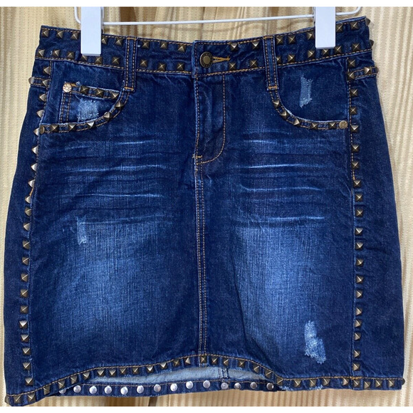 Stetson Ladies Mini Denim Skirt with Studs Size 4 - Picture 1 of 9